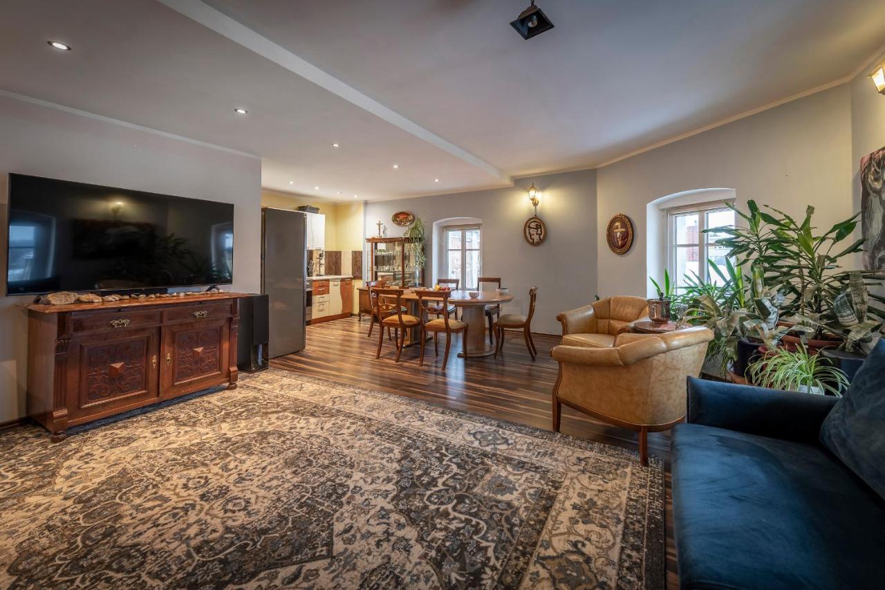Apartament Artystyczny W Rynku. Lądek-Zdrój Buitenkant foto